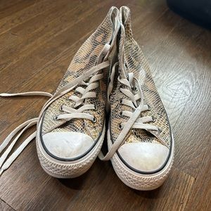 Snakeskin converse